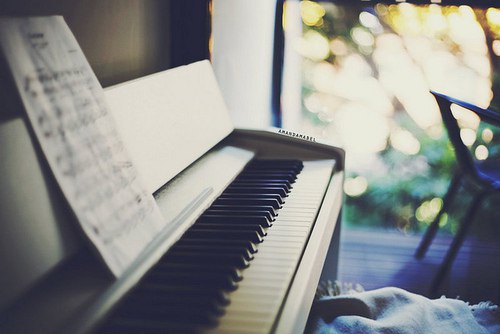 Piano frequencies mood